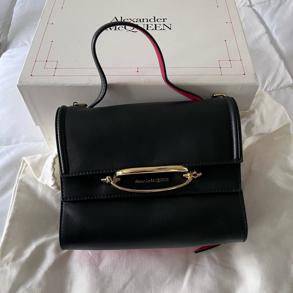 Alexander McQueen Small Double Flap Leather Shoulder Bag - Picture 3 of 16